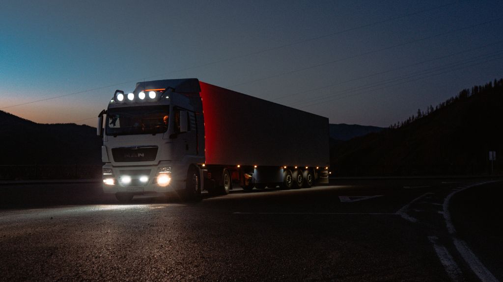 What Are the Benefits of Electronic Logging Devices (ELD) in Trucking?