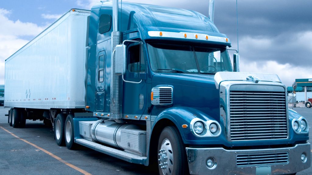 Why Are TMS Mobile Driver Apps Valuable to Trucking Companies?